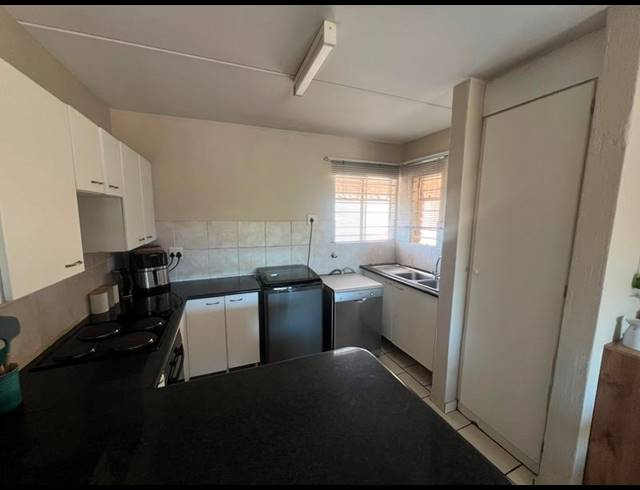 1 BEDROOM PROPERTY TO RENT IN WELTEVREDEN PARK